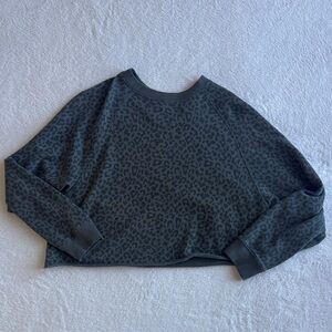 American Eagle Outfitters Gray Cropped Cheetah Print Sweatshirt
